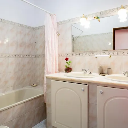 Semesterbostad ★ Sea View ★ 1 Minute To Oldtown And ★