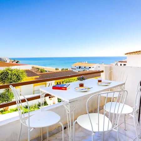 ★ Sea View ★ 1 Minute To Oldtown And ★ Semesterbostad *