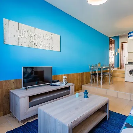 Semesterbostad ★ Sea View ★ 1 Minute To Oldtown And ★ *