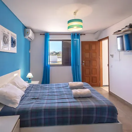 ★ Sea View ★ 1 Minute To Oldtown And ★ Albufeira