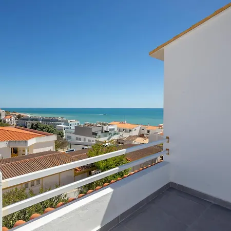 ★ Sea View ★ 1 Minute To Oldtown And ★ Holiday home