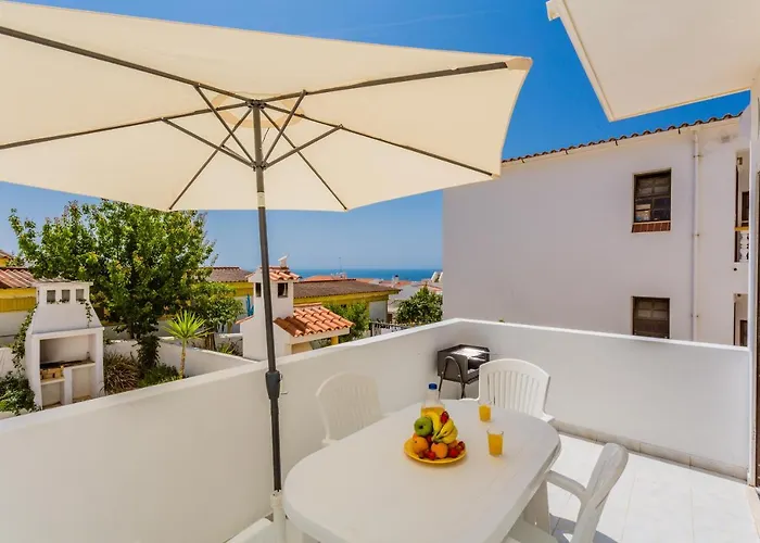 ★ Sea View ★ 1 Minute To Oldtown And ★ *