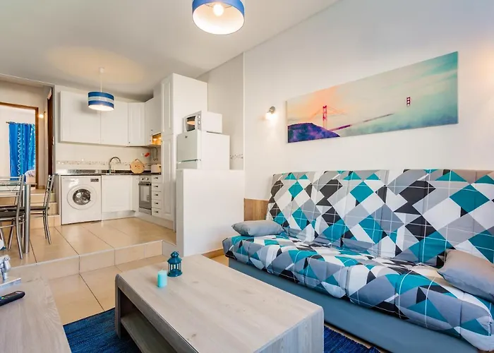 ★ Sea View ★ 1 Minute To Oldtown And ★ Casa vacanze Albufeira