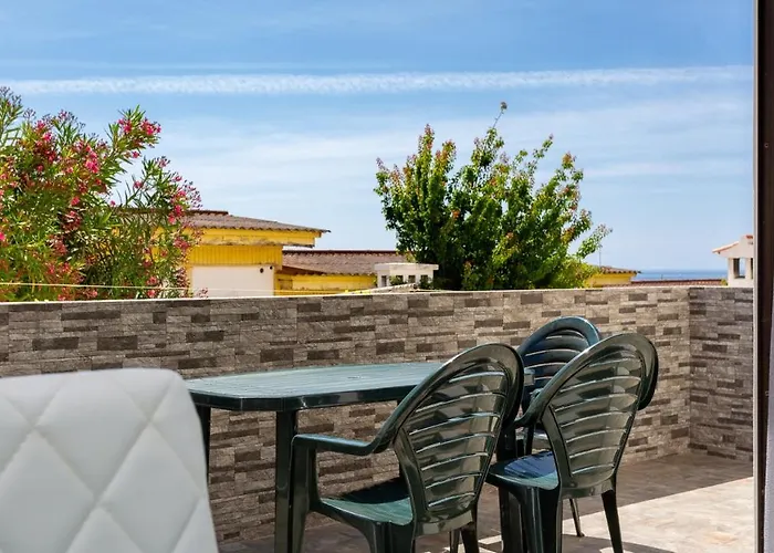 ★ Sea View ★ 1 Minute To Oldtown And ★ *