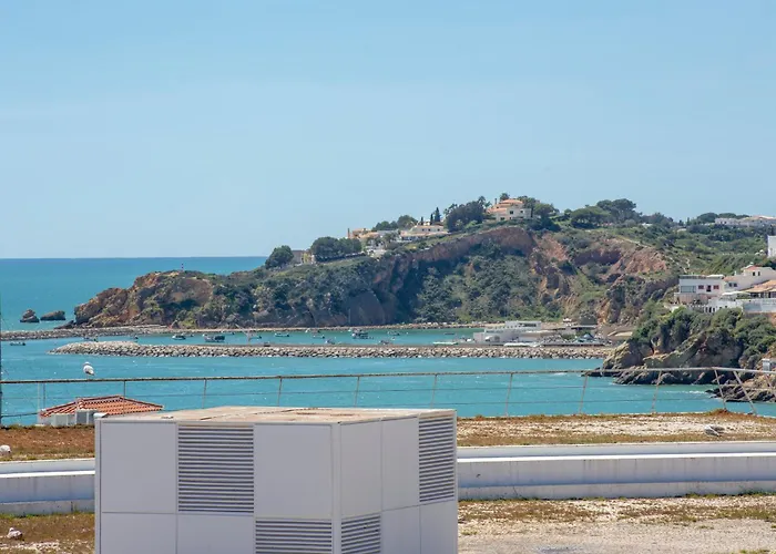 ★ Sea View ★ 1 Minute To Oldtown And ★ Albufeira