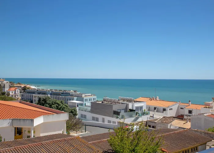 ★ Sea View ★ 1 Minute To Oldtown And ★ Casa vacanze Albufeira