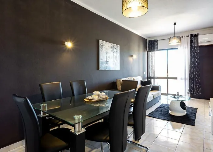 ★ Sea View ★ 1 Minute To Oldtown And ★ * Albufeira