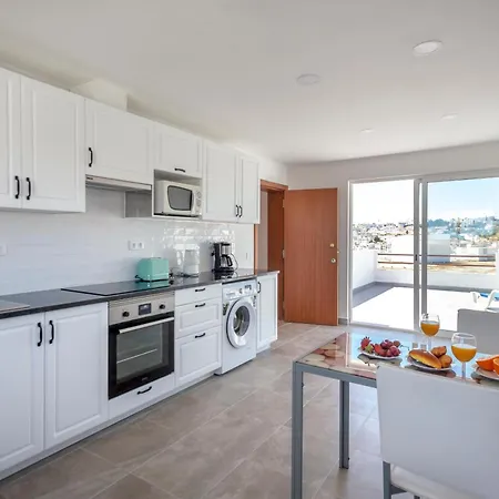 ★ Sea View ★ 1 Minute To Oldtown And ★ Сasa de vacaciones Albufeira