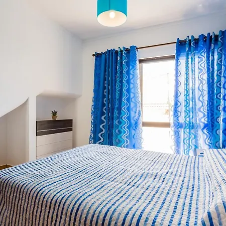 ★ Sea View ★ 1 Minute To Oldtown And ★ בית נופש